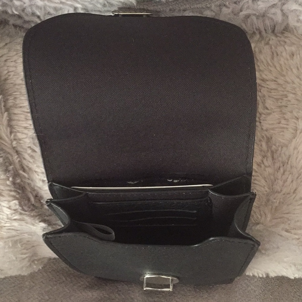 Touch screen purse - Picture 3 of 4
